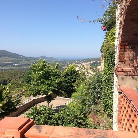 Studio De Charme Avec Grande Terrasse Vue Mer Le Castellet  Exterior foto